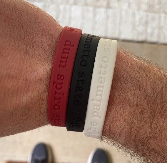 DUM SPIRO SPERO The Palmetto State South Carolina Silicone Wristbands | Garnet Black White