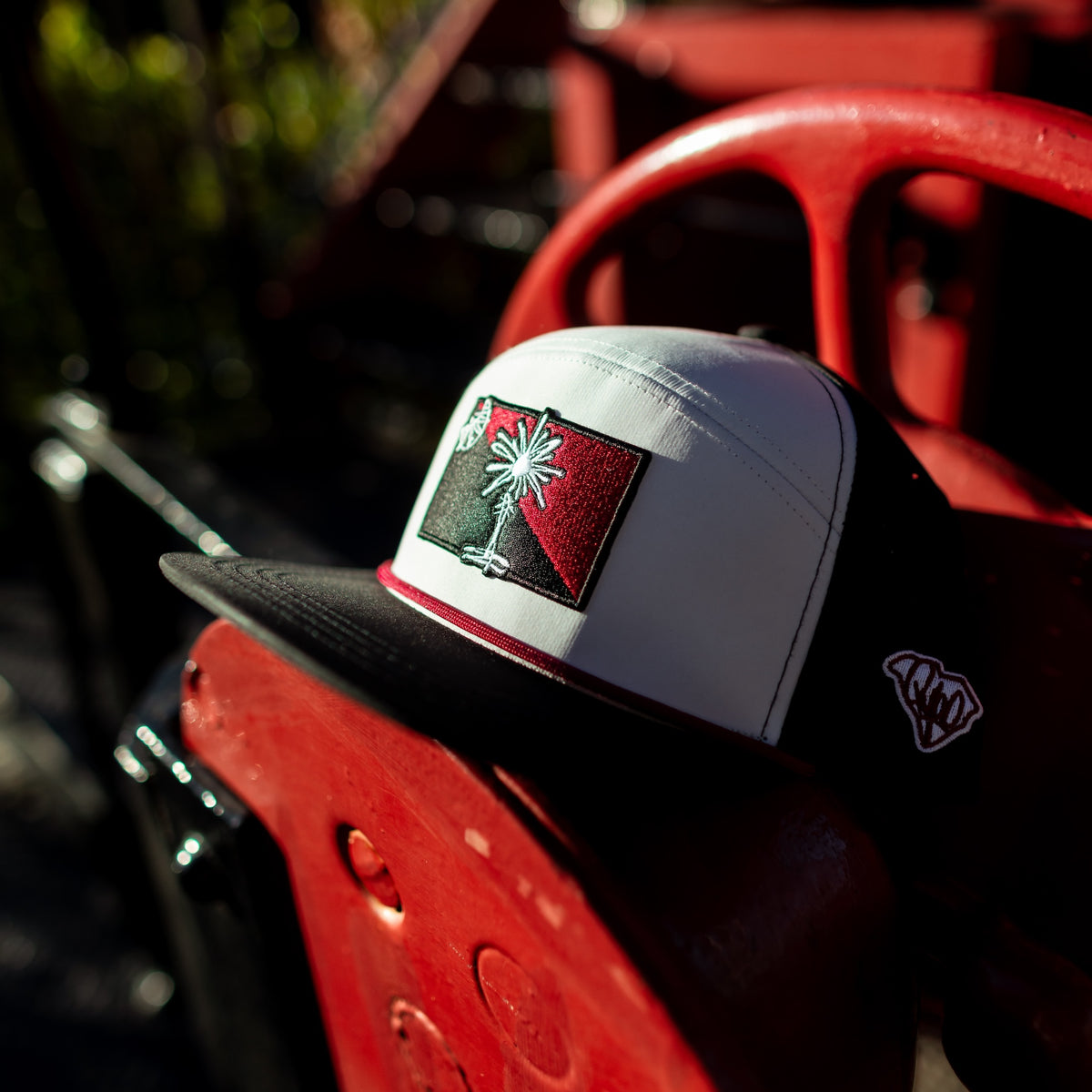 Quick-Dry Garnet State Flag Palmetto Snapback - Black/White