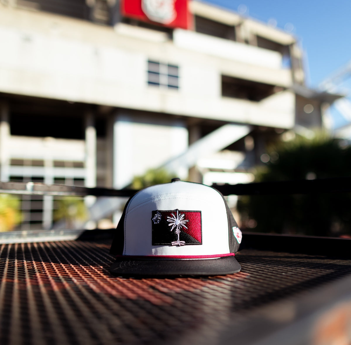 Quick-Dry Garnet State Flag Palmetto Snapback - Black/White