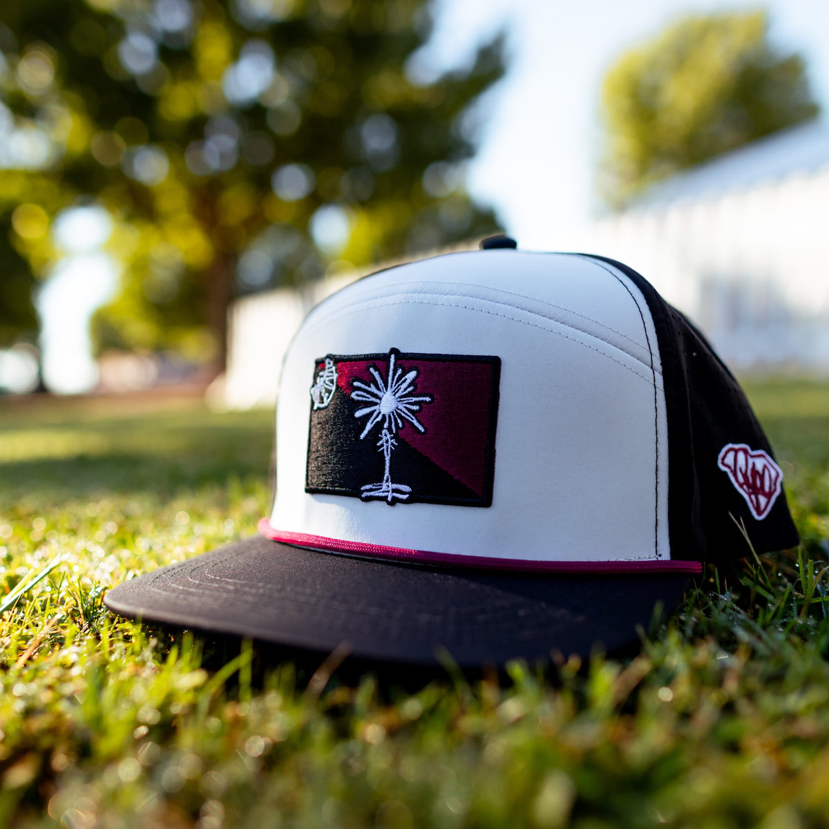 Quick-Dry Garnet State Flag Palmetto Snapback - Black/White